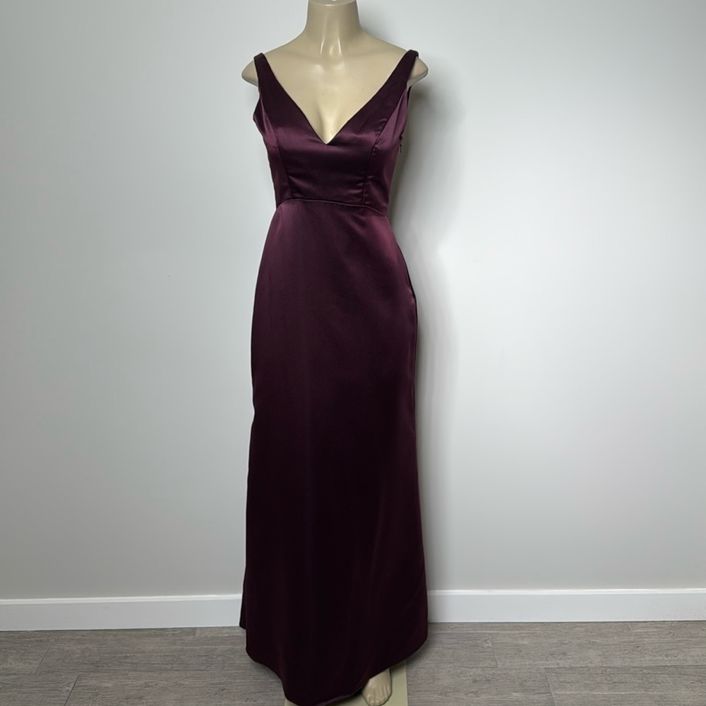 Jim Hjelm occation size 8 satin Gown